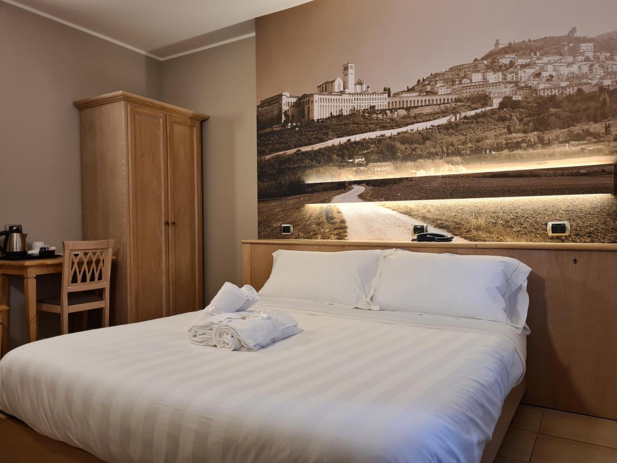Hotel Cladan Assisi Exterior photo
