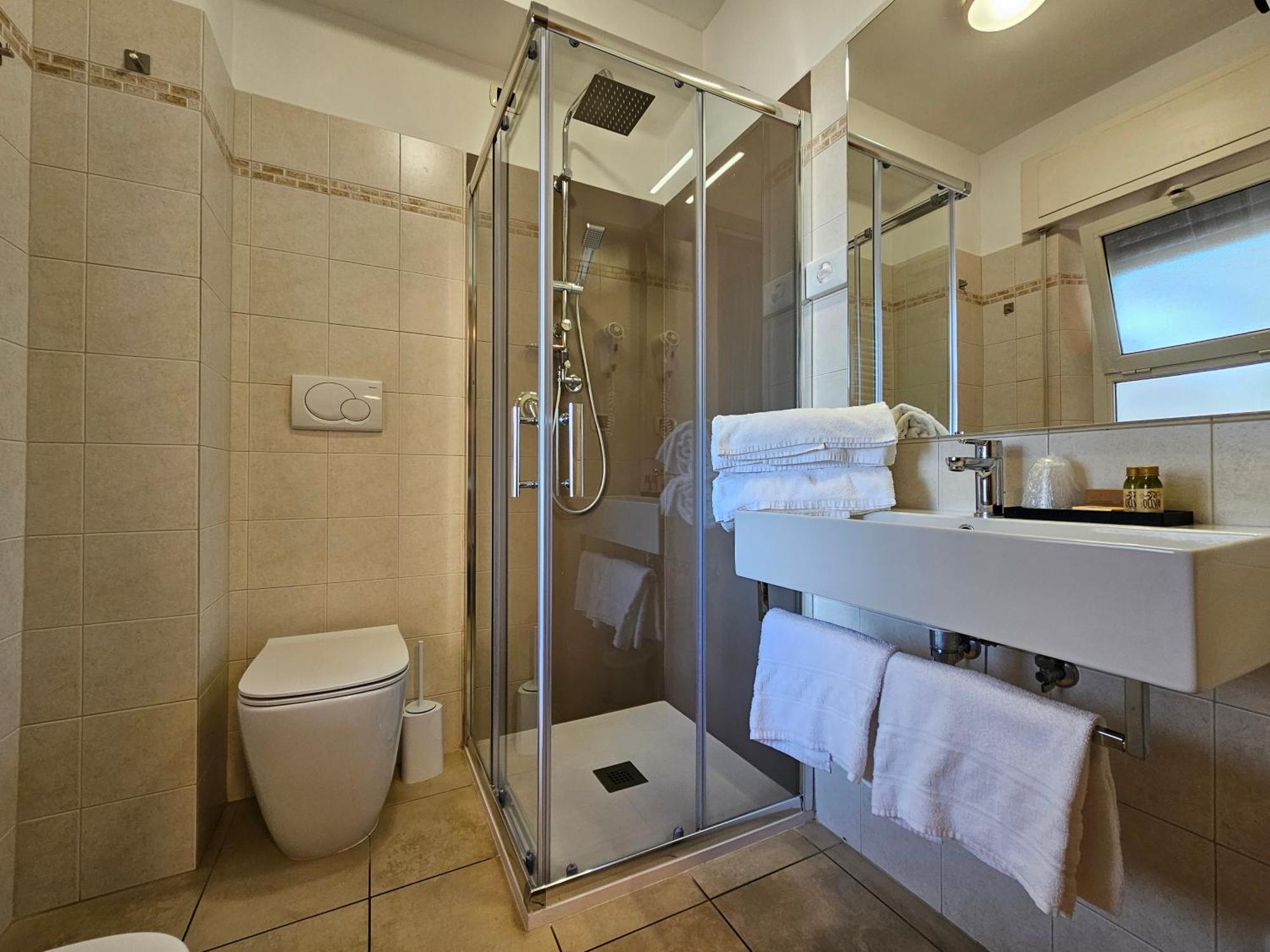 Hotel Cladan Assisi Exterior photo