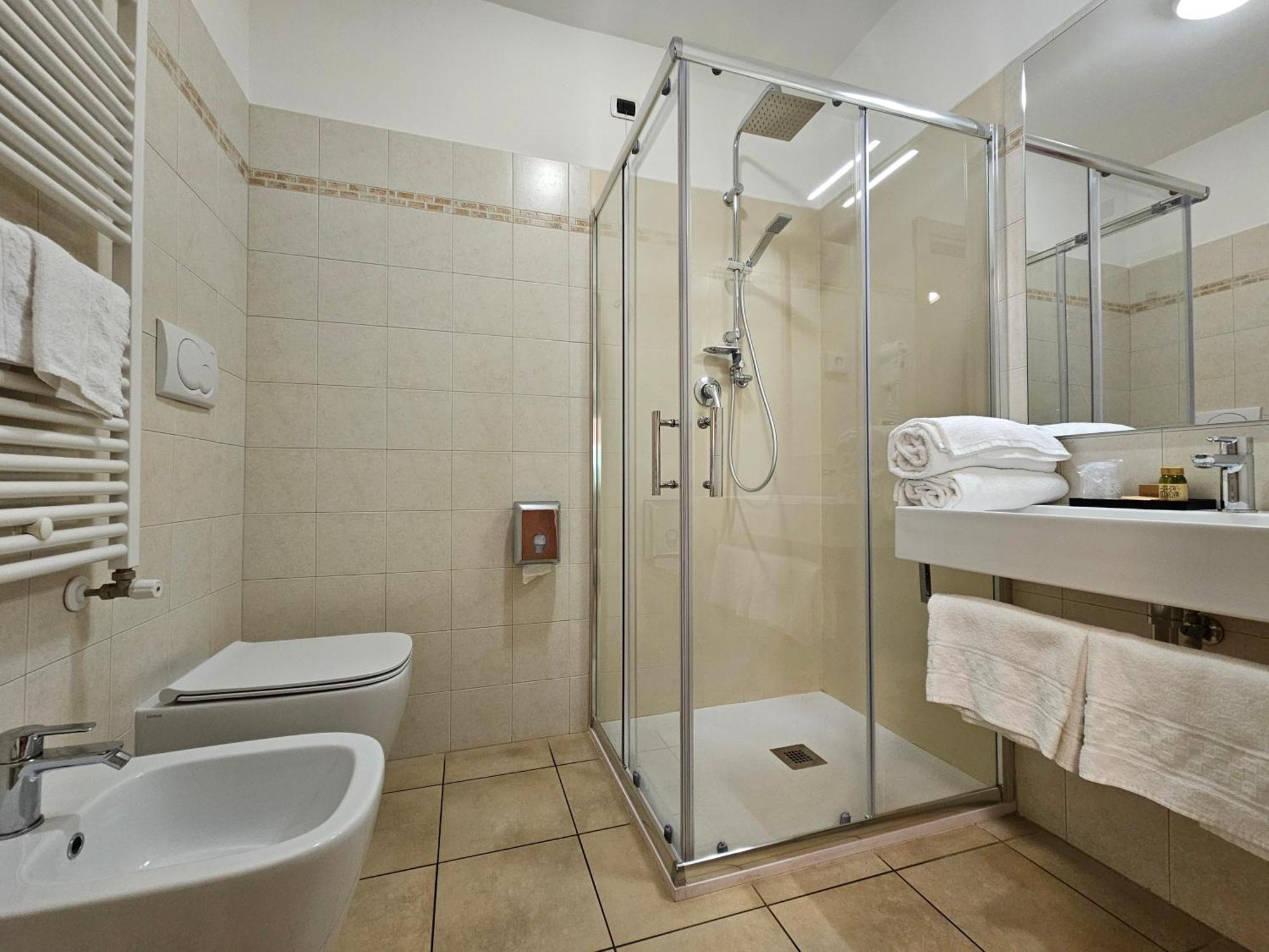 Hotel Cladan Assisi Exterior photo